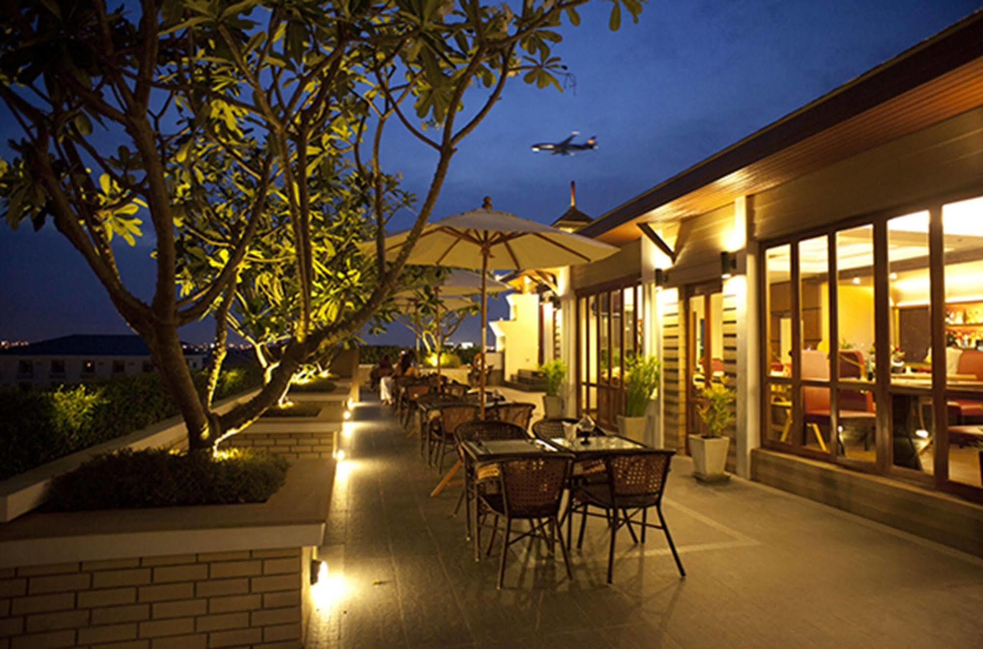 Suvarnabhumi Suite Hotel Бангкок Экстерьер фото